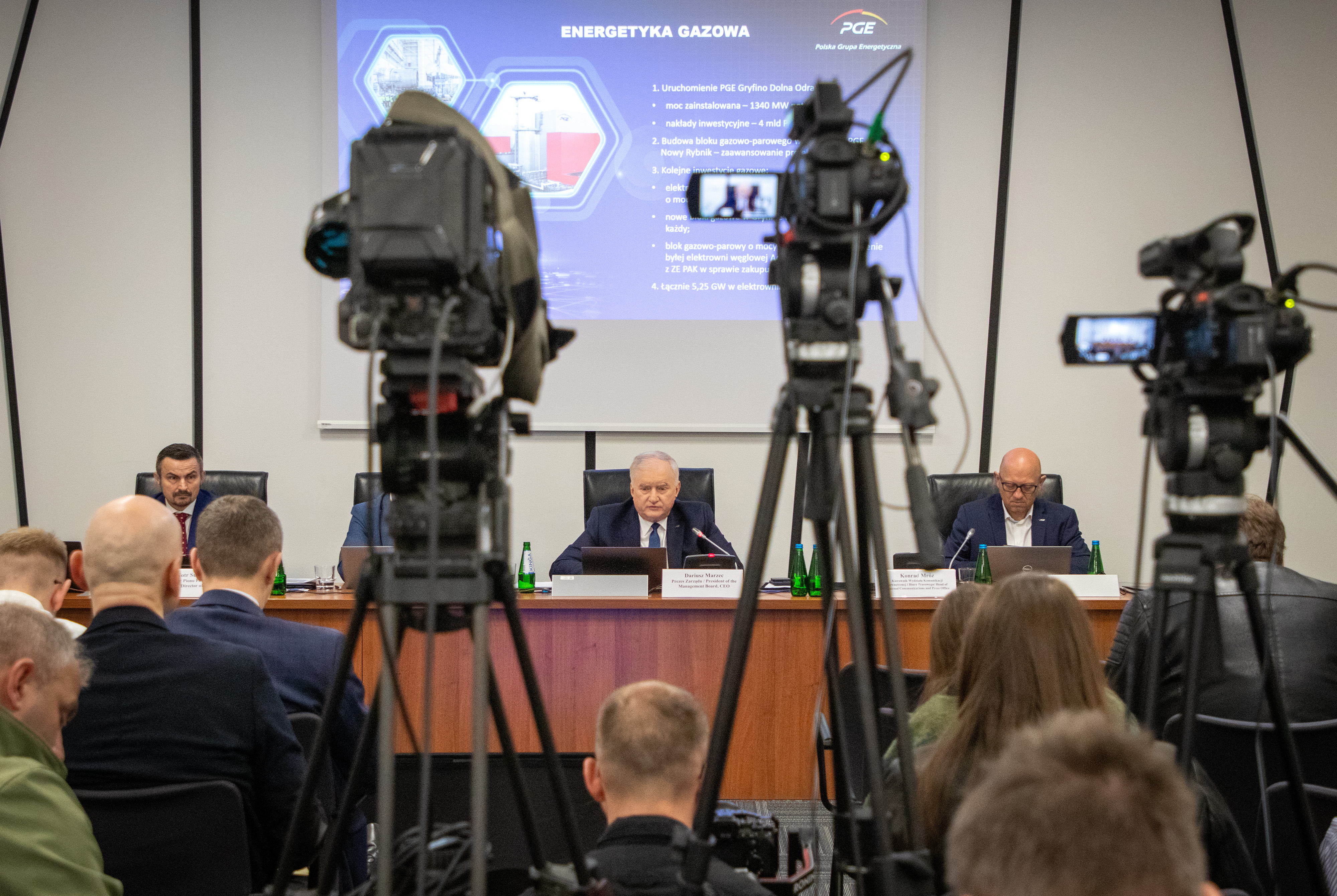 Konferencja-wynikowa - IV kwartał - 02 (1)